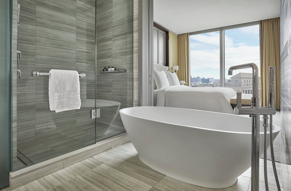 Four Seasons Hotel One Dalton Street Boston - photo 46