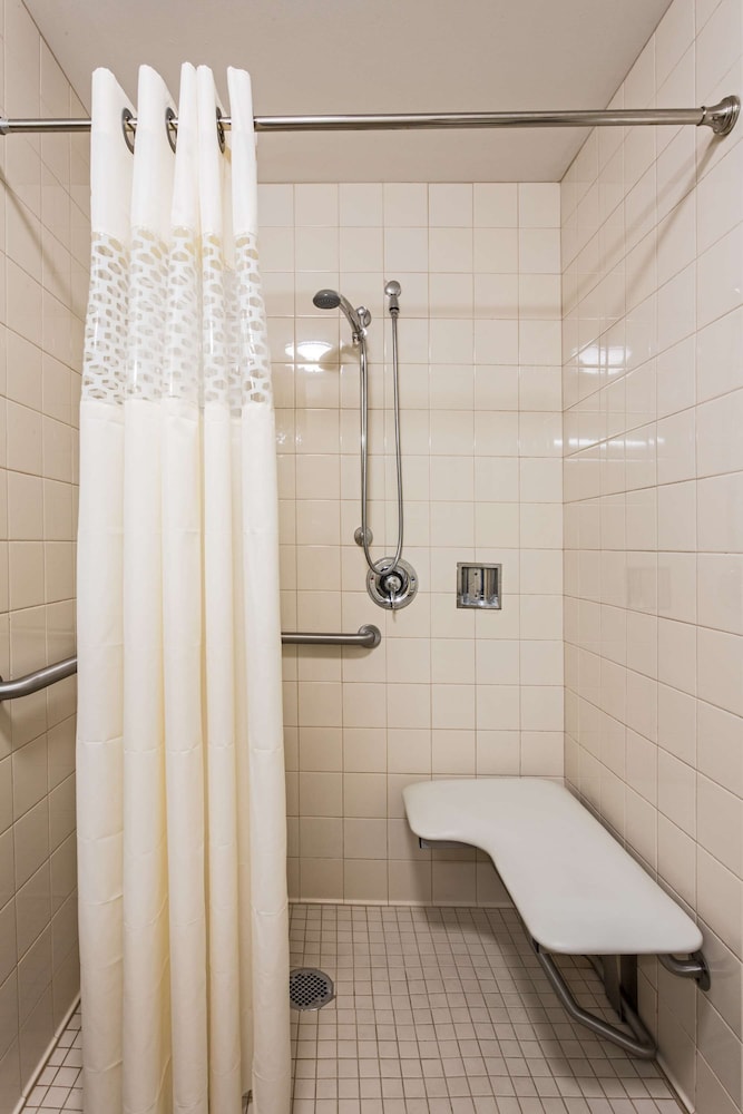 Hampton Inn Clearfield - photo 16