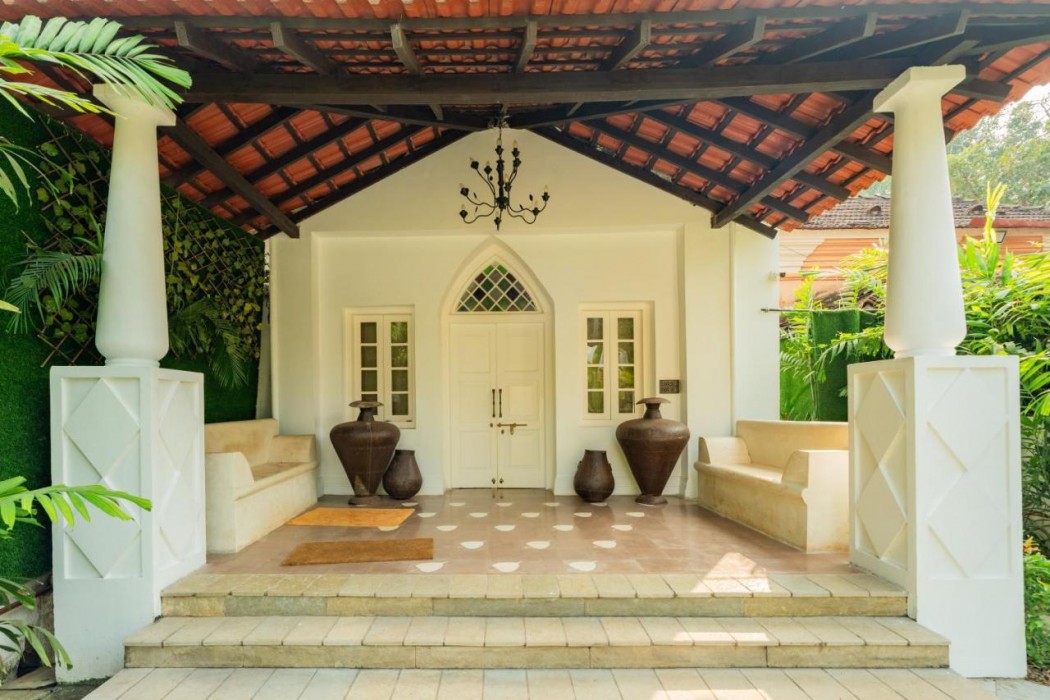 ELIVAAS Maison 10 Luxe 4 BHK Villa With Pvt Pool Garden & Portuguese Charm — 5-Star Luxury Hotel in Solim, India