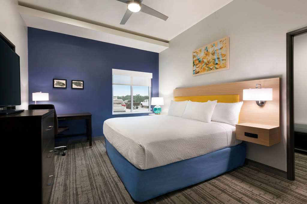 Days Inn & Suites by Wyndham Beaumont West I 10 & Walden - photo 27
