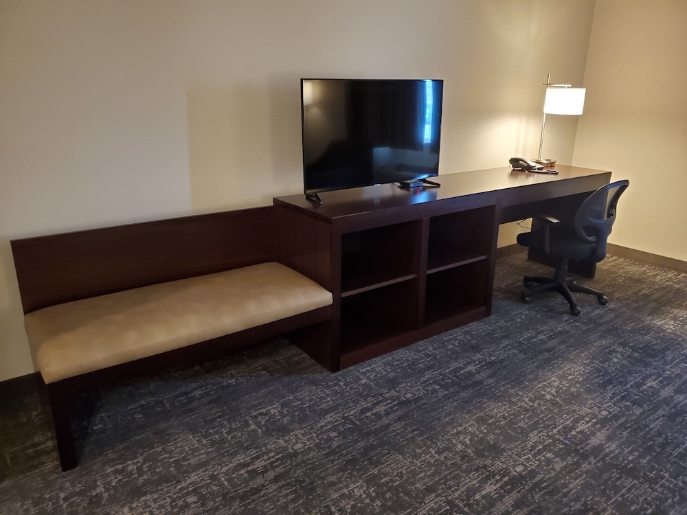 Cobblestone Suites Oshkosh - photo 11