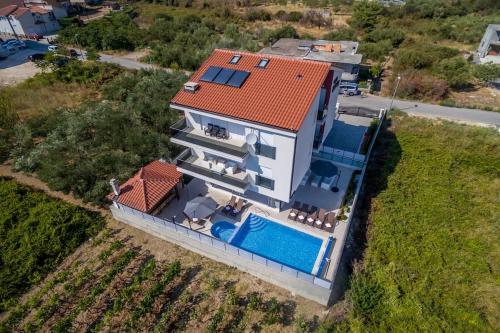 Exclusive Villa Holiday — 4-Star Luxury Hotel in Split, Croatia