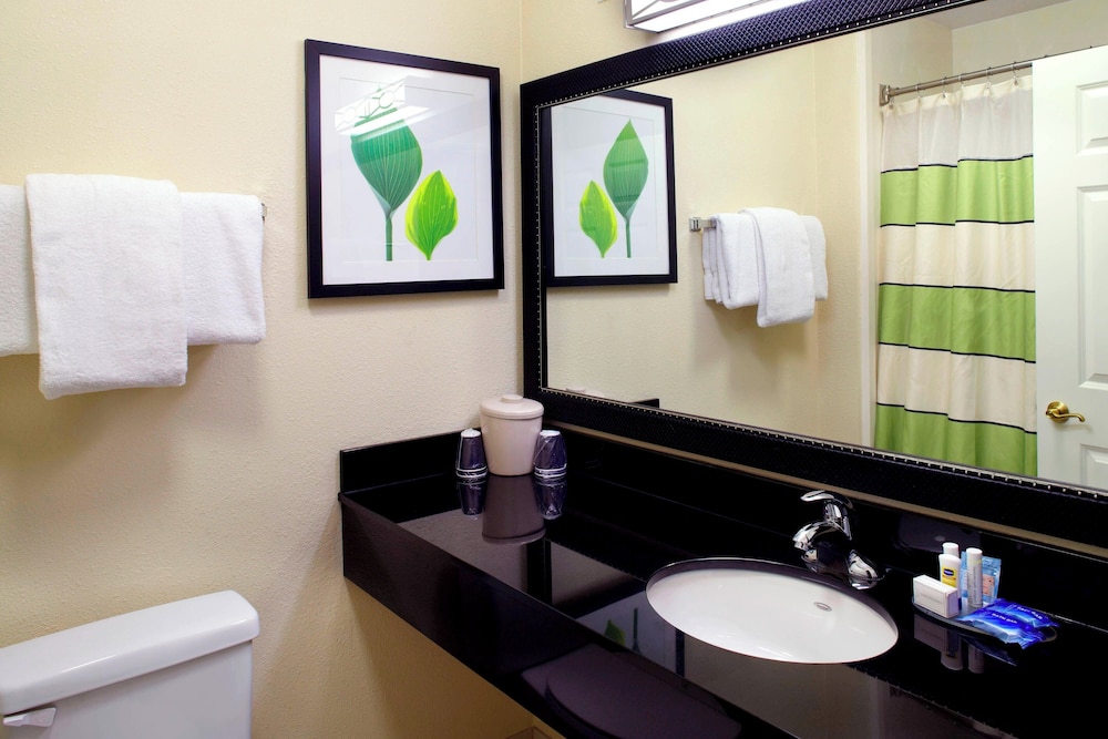 Fairfield Inn & Suites by Marriott Phoenix Midtown - photo 7
