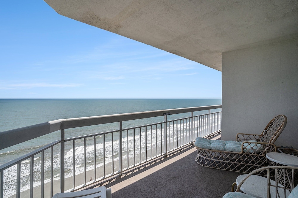 1412 Waters Edge Resort 3 Bedroom Condo by RedAwning - photo 28