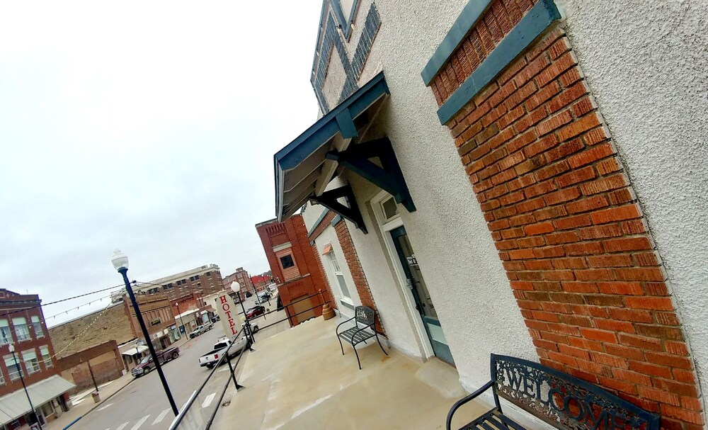 Historic Whiting Hotel Suites - photo 80
