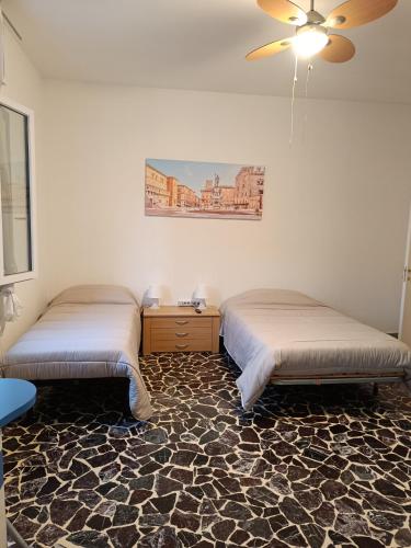 Intero Appartamento Ampio Ed Elegante Zona Navile Fiera — 4-Star Luxury Hotel in Bologna, Italy