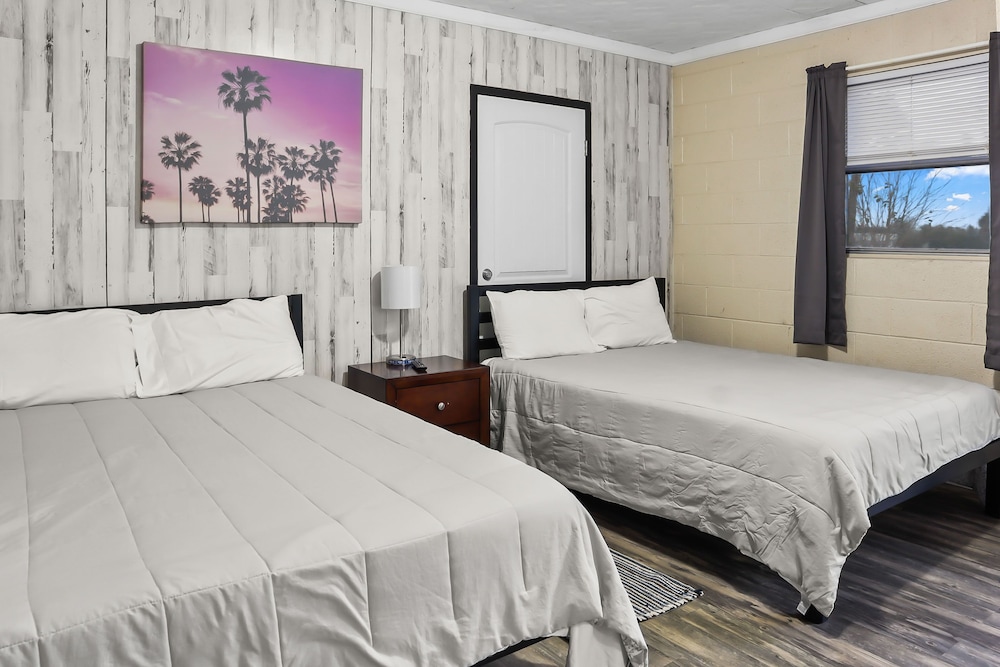 Mathis Motel - photo 3