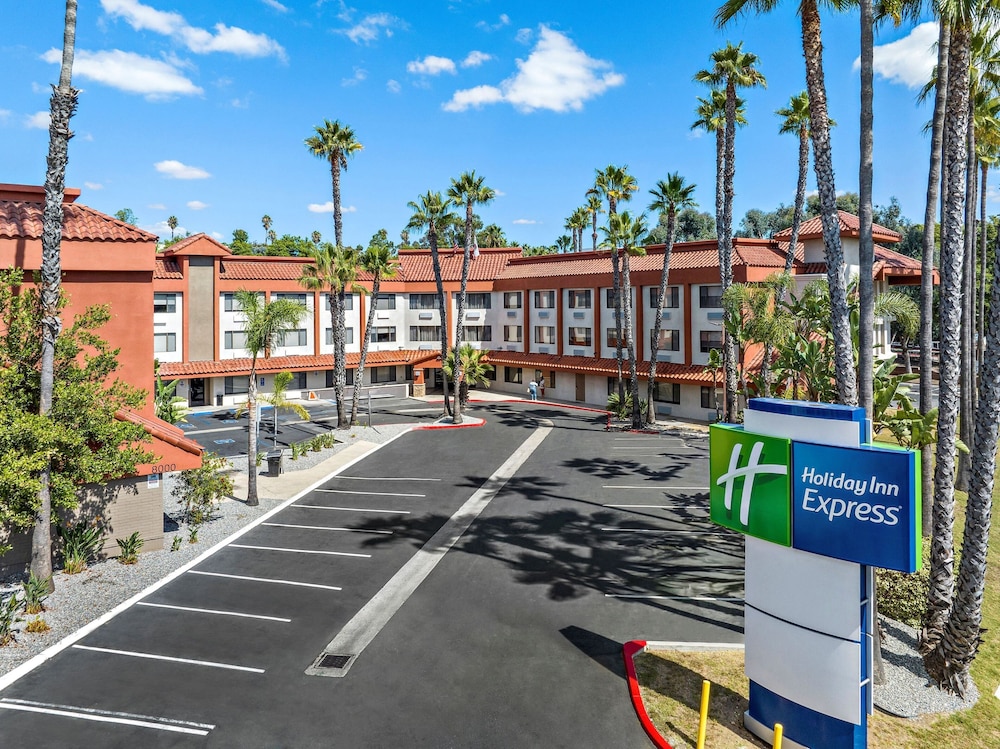 Holiday Inn Express La Mesa Near SDSU by IHG - photo 42