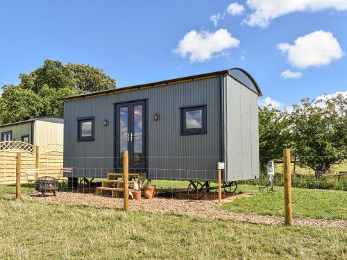 Forget Me Not Uk37646 in Ashbourne, United Kingdom