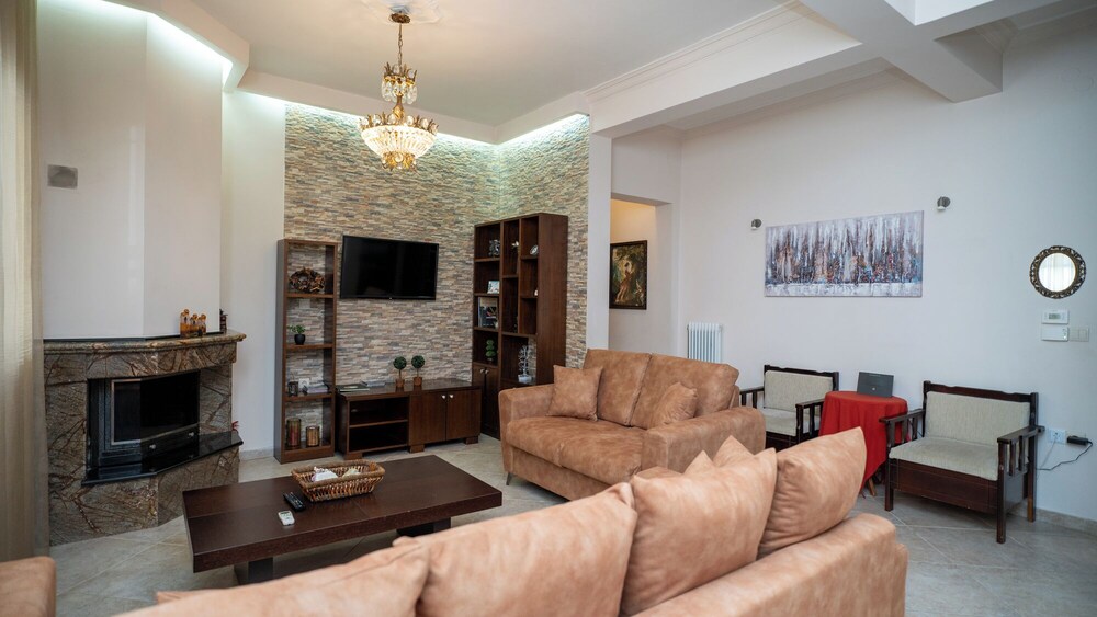 My Home Meteora Central Apt 2 BD — 4-Star Luxury Hotel in Kalampaka, Greece
