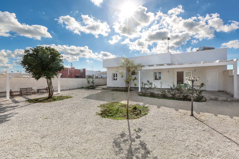 3671 Villa Aleida by Barbarhouse — 4-Star Luxury Hotel in Porto Cesareo, Italy