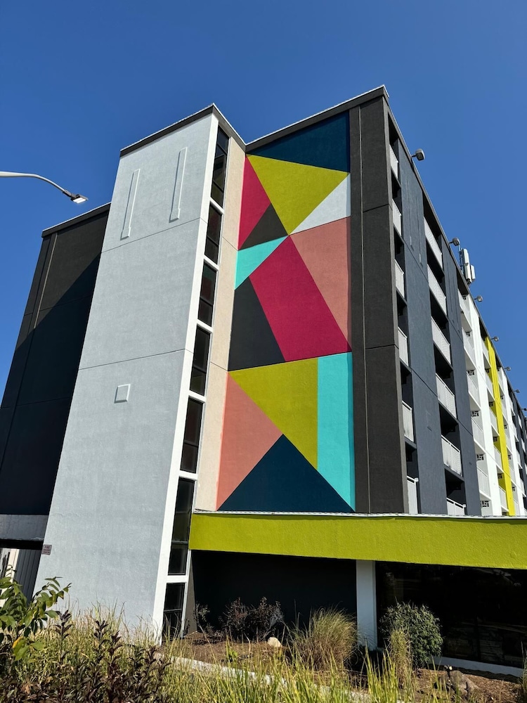 Silver Beach Hotel - featured photo
