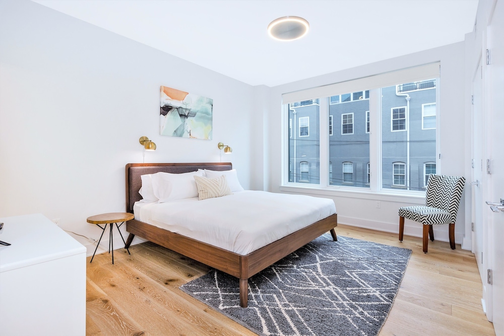 Dharma Home Suites Hoboken at Grand - photo 16