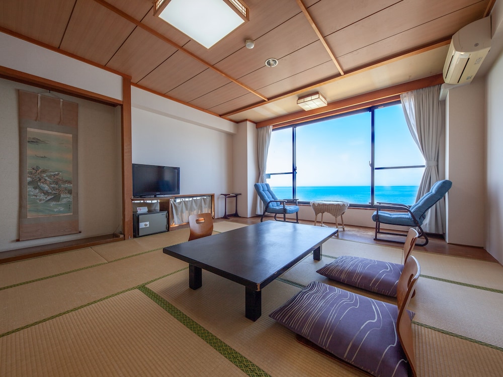 Hotel Onoura — Mihara — photo 2