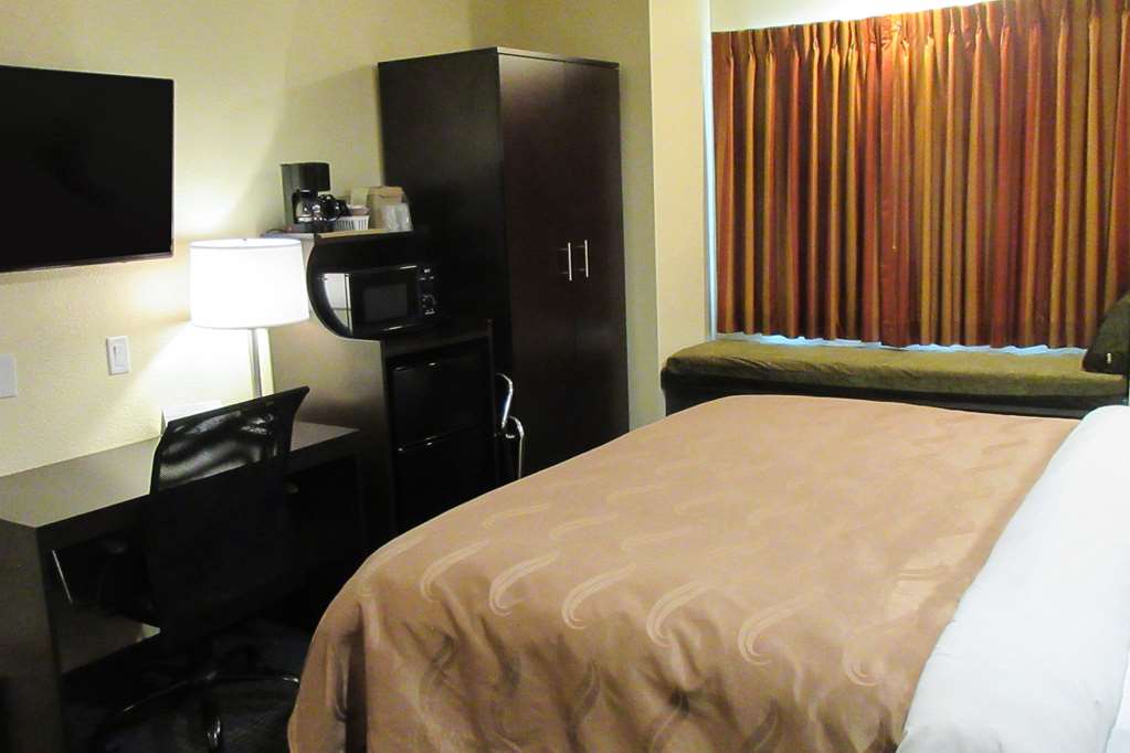 Quality Inn & Suites near NAS Fallon - photo 7