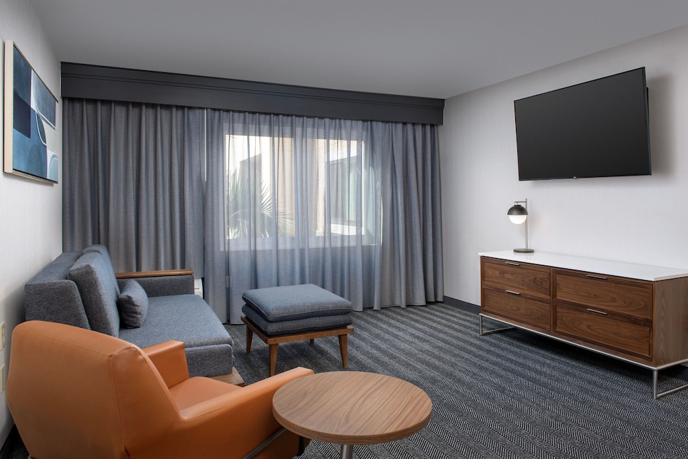 Courtyard by Marriott San Diego Carlsbad - photo 12