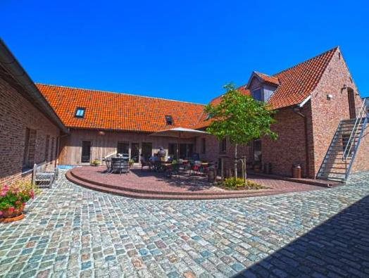 BB Het Nieuwe Bintjeshof in Kortrijk, Belgium