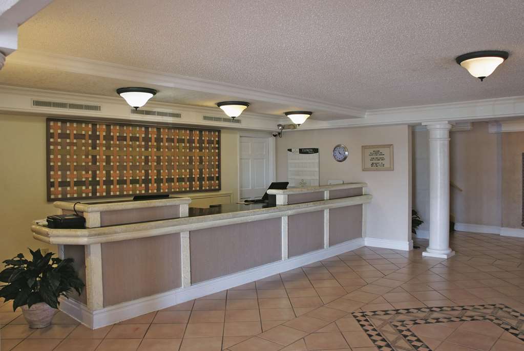 La Quinta Inn by Wyndham Clute Lake Jackson - photo 7