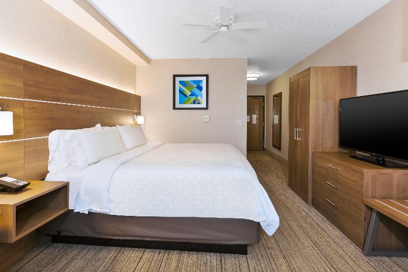 Holiday Inn Express & Suites Petoskey by IHG - photo 50