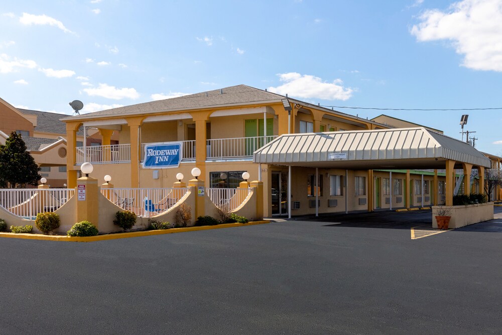 Super 8 by Wyndham Waco North I 35 - photo 34