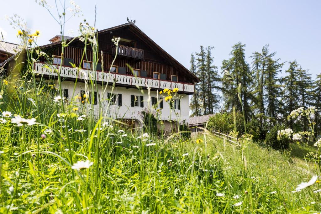 Der Zirmerhof — hotel in Aldino