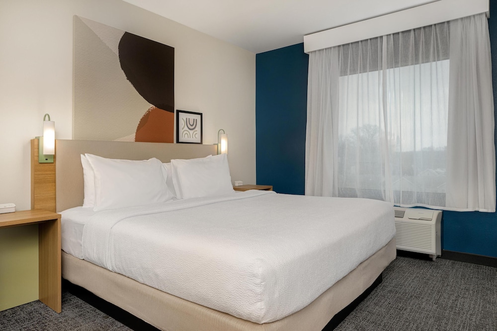Spark by Hilton Rahway - photo 32