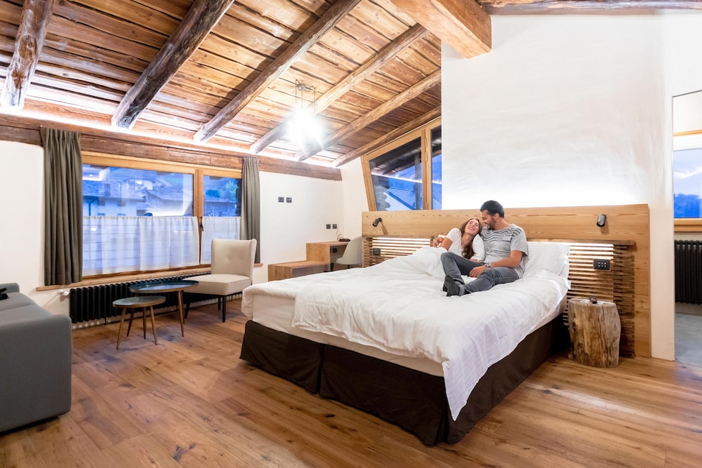 Curt di Clement Eco Mobility Hotel in Tirano, Italy