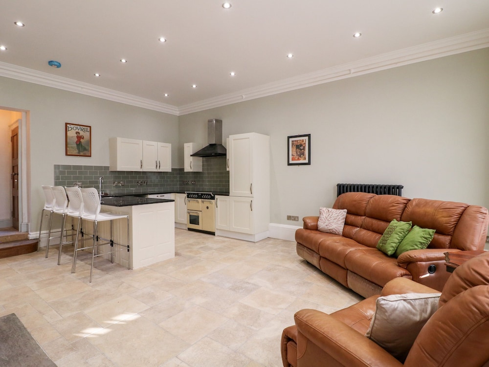 Cotton Mill Cottage — 4-Star Luxury Hotel in Mansfield, United Kingdom