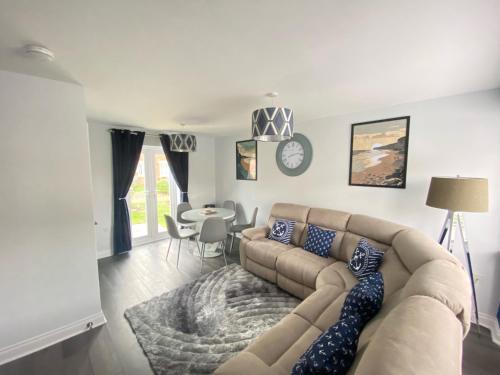 Arthurs Retreat Part of the The Bay Filey Holiday Village with pool gym and direct beach access pub restaurant tennis and meadows walks