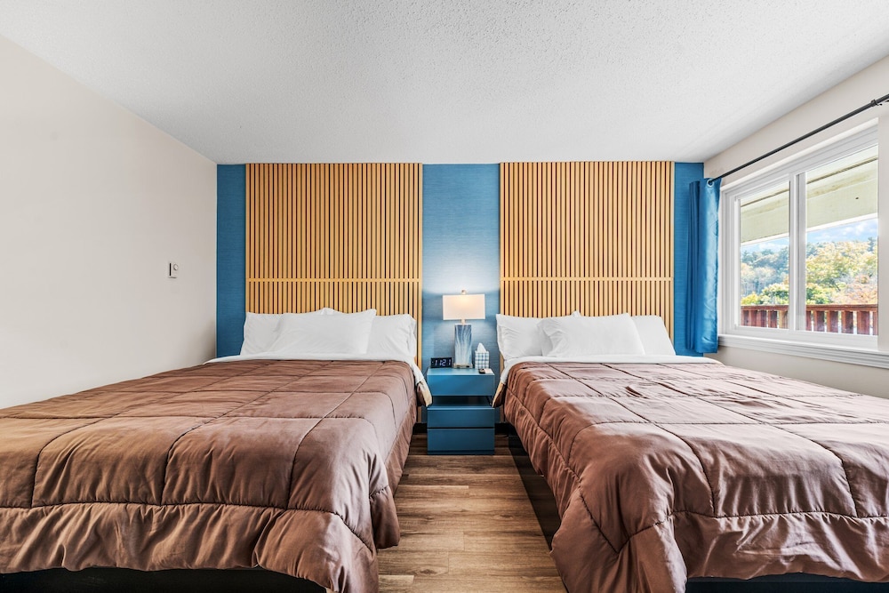 Green Harbor Hotel - photo 7