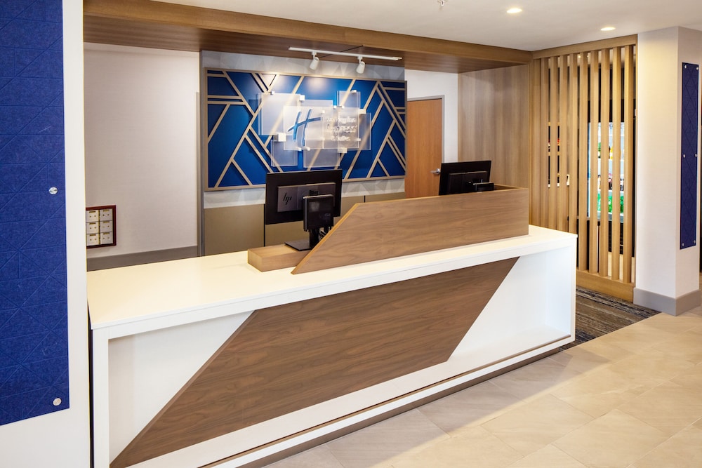 Holiday Inn Express & Suites Los Alamos Entrada Park by IHG - photo 2