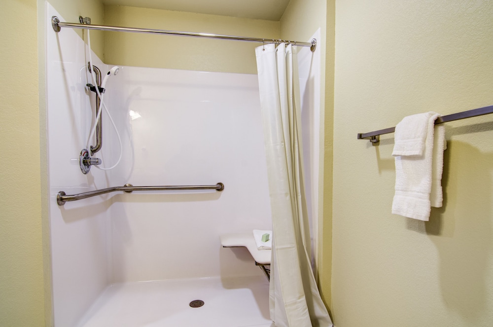 Cobblestone Inn and Suites Winterset - photo 42