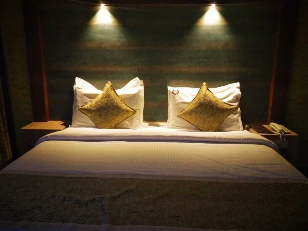 Hotel Mayas in Tiruchirappalli, India