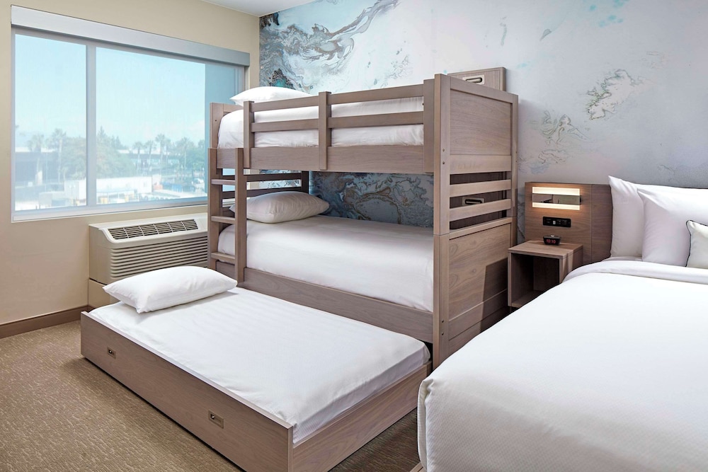 Anaheim Resort Suites - photo 19