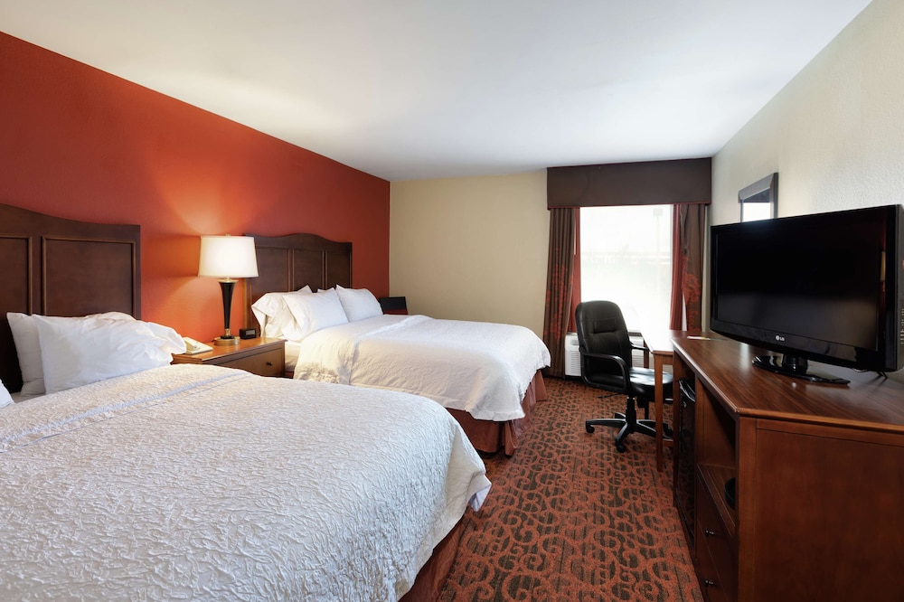 Hampton Inn Houma - photo 10