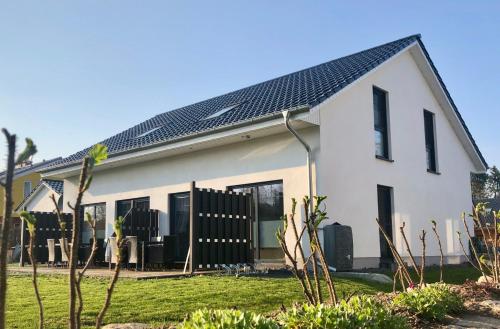 Ferienhaus Traumspot — 4-Star Luxury Hotel in Wiek, Germany