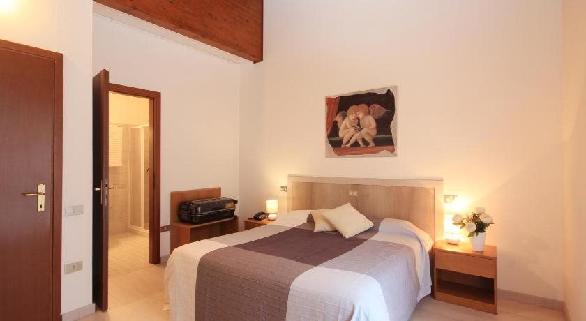 Hotel Colomber — hotel in Gardone Riviera