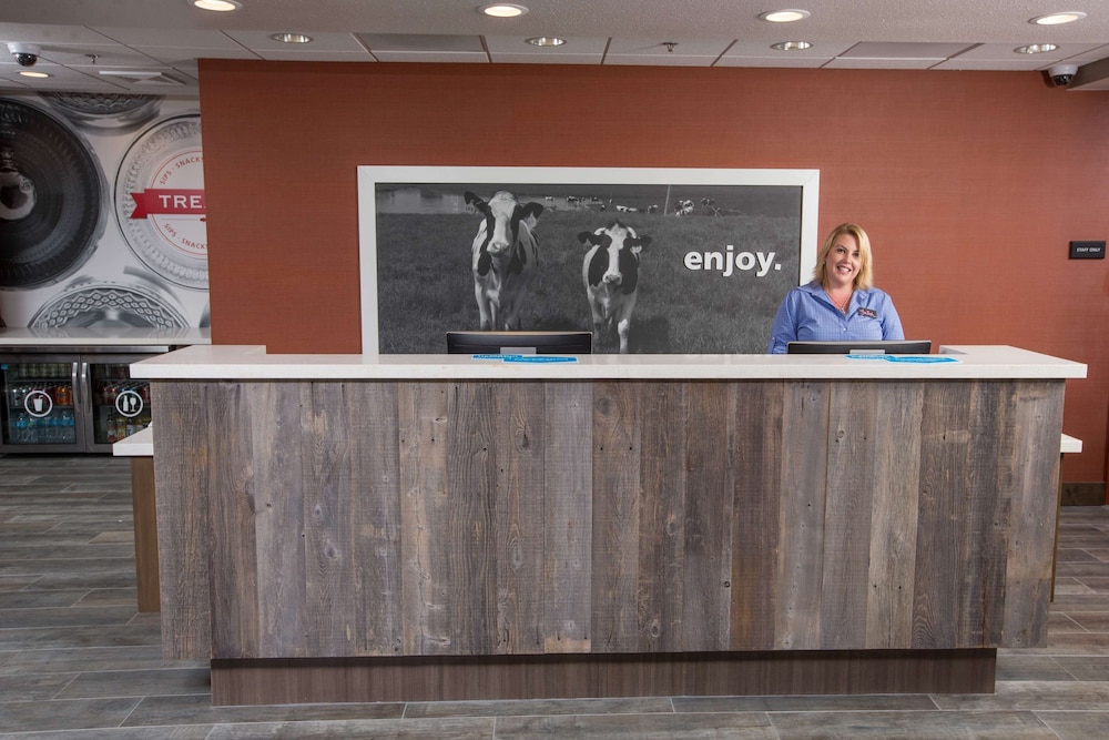 Hampton Inn & Suites Buellton Santa Ynez Valley - photo 2