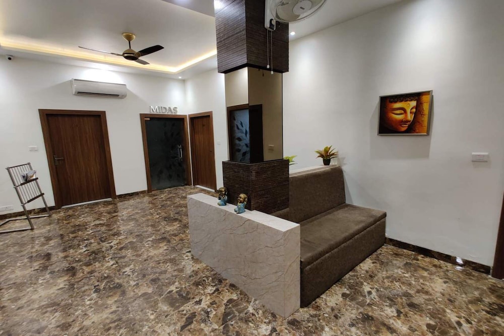 La Imperio Hotel — Aligarh — photo 5