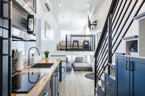 The Mesa Getaway in Apple Valley, United States