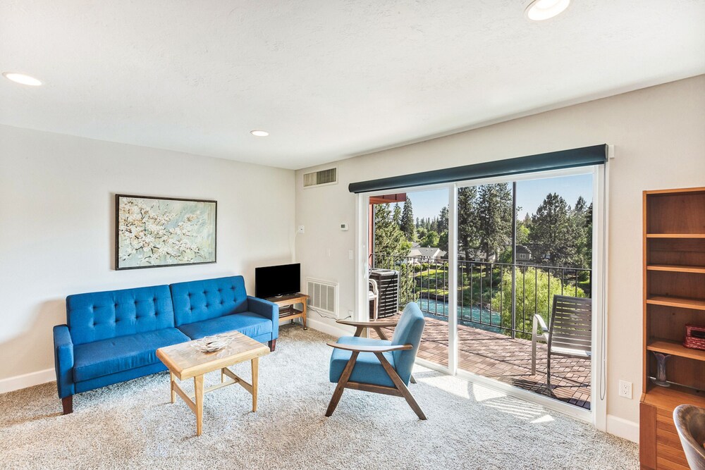 Bend Riverside Inn & Suites - photo 247
