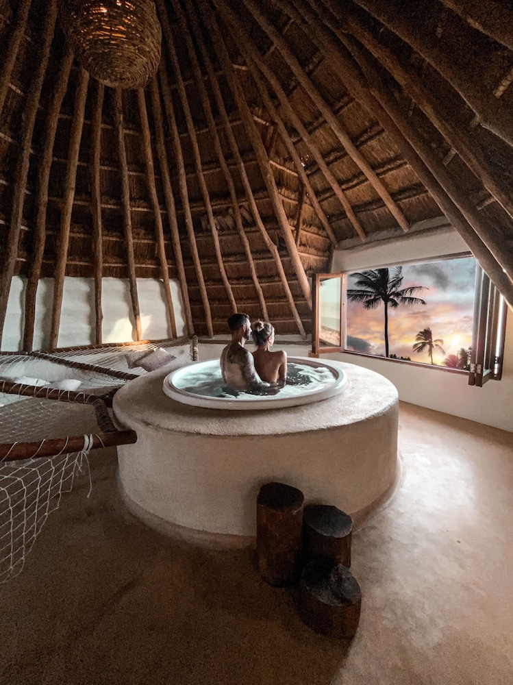Private spa tub