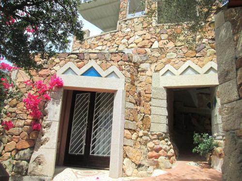 Sardinia Yellow House — 4-Star Luxury Hotel in Solanas, Italy