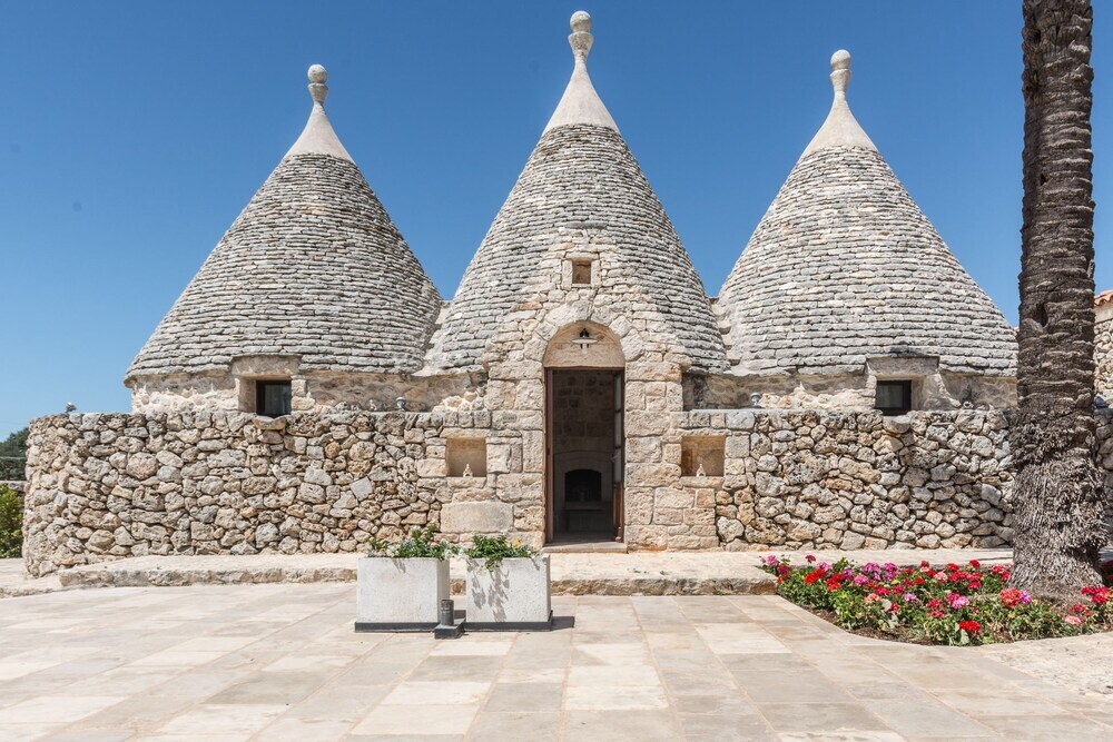 Masseria Beneficio — 4-Star Luxury Hotel in Ceglie Messapica, Italy