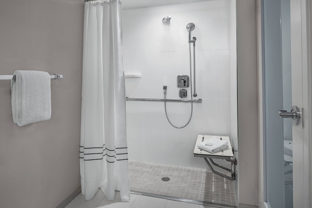 Pleasanton Marriott - photo 8