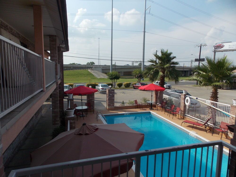 Travelodge San Antonio Downtown - photo 36