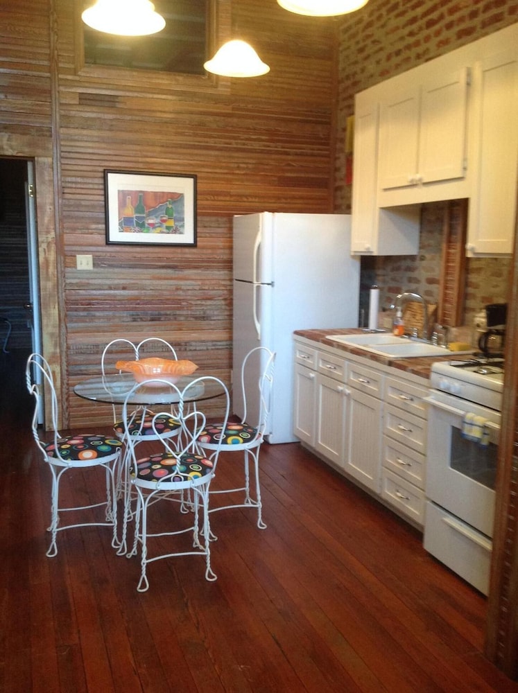 The Main Street Hotel - photo 37