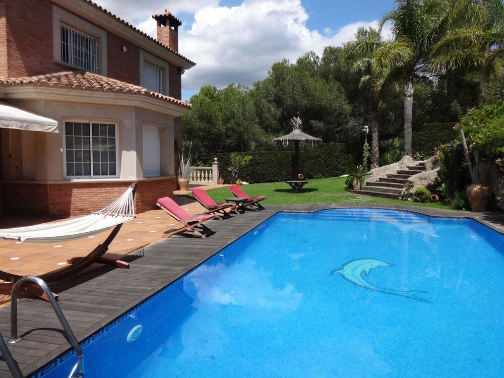 Villa Arrabassada TVL 09 — 4-Star Luxury Hotel in Tarragona, Spain