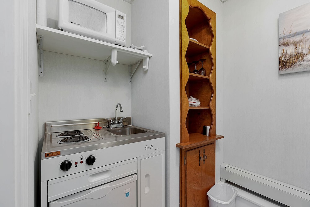 Towne Lyne Motel - photo 120