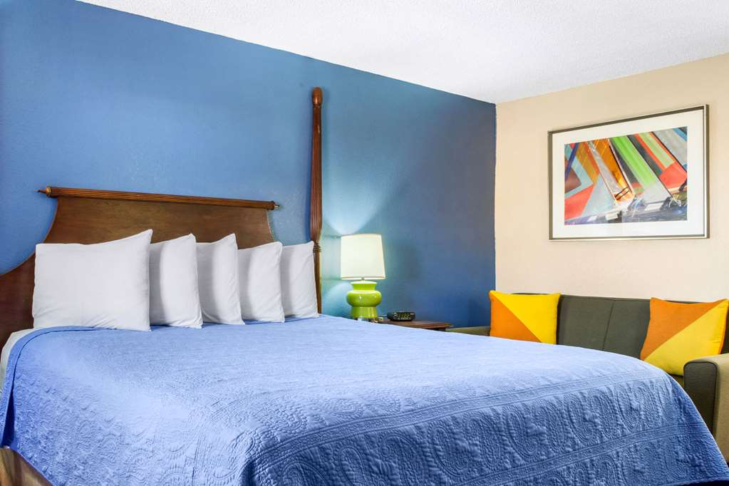 Rodeway Inn near Ft Huachuca - photo 9